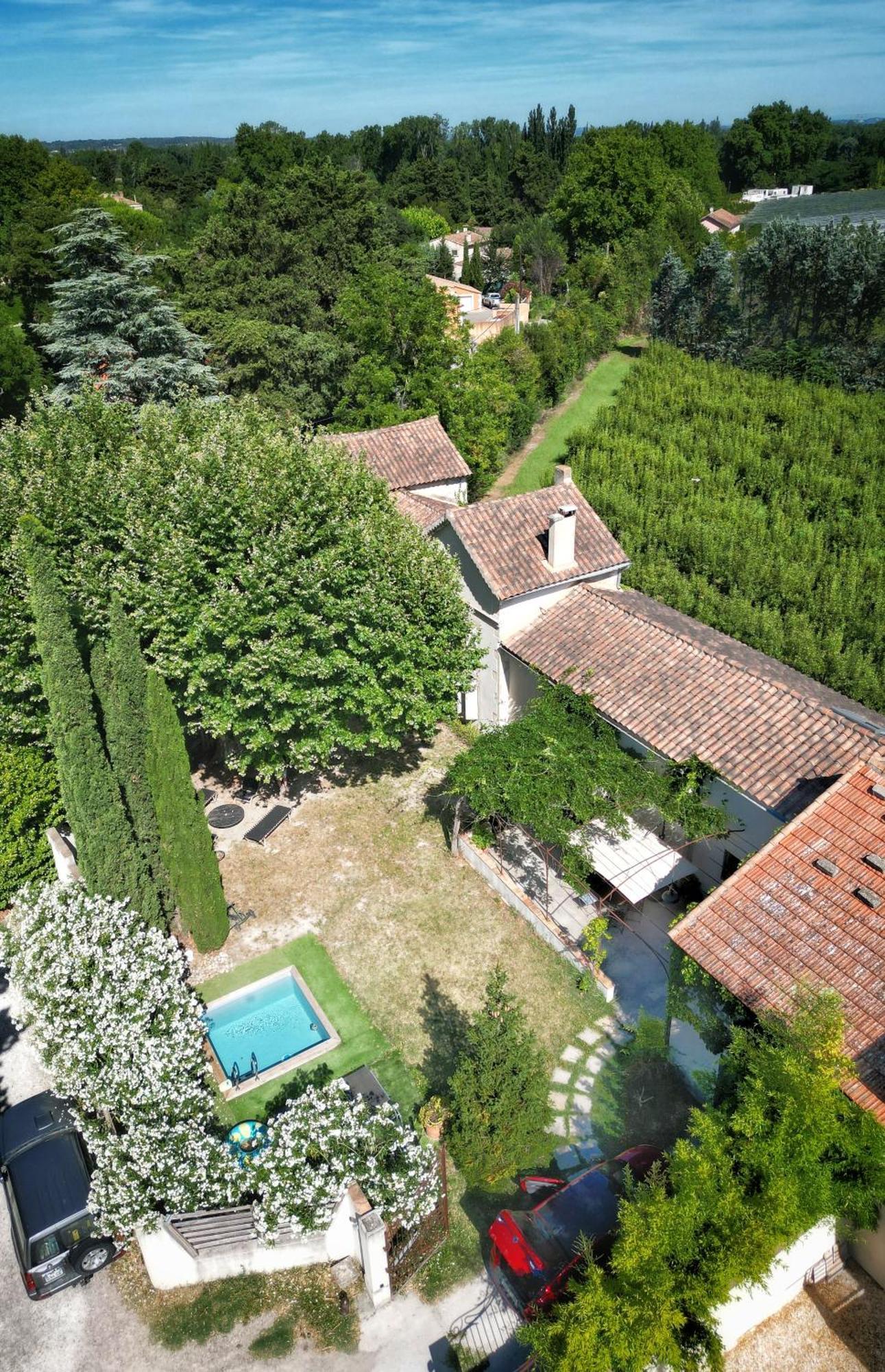 Bed and Breakfast Mas Carita Cabannes Екстер'єр фото